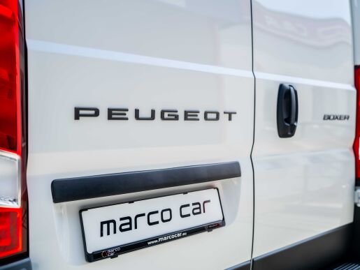 Peugeot Boxer  Furgon 335 L2H2 2.2 BlueHDi 140 €6.4 MT6