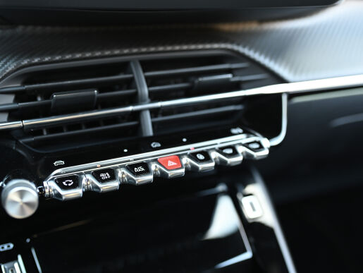Peugeot 208 NEW GT 1.2 PureTech 100k BVM6