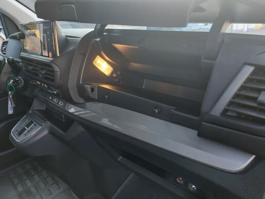 Peugeot Expert Expert Combi L3 8MIEST BlueHDi 180 S&S EAT8
