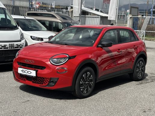 Fiat 600 Hybrid Dolce 1.2T 145k 6DCT