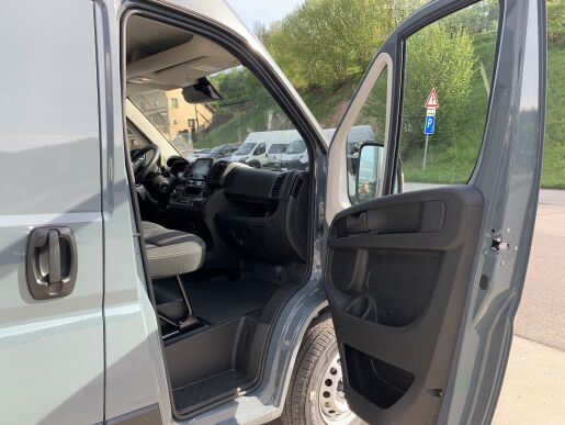Peugeot Boxer E-Boxer Furgon 435 L3H2 BEV 110 kWh
