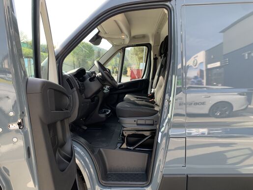 Peugeot Boxer E-Boxer Furgon 435 L3H2 BEV 110 kWh