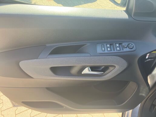 Peugeot Rifter 1.5 BLUEHDi 130k EAT8 GT 