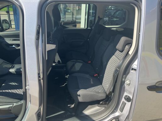Peugeot Rifter 1.5 BLUEHDi 130k EAT8 GT 