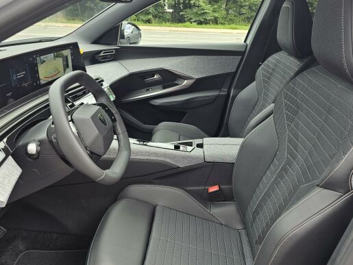 Peugeot 3008  3008 ALLURE 1.2 Hybrid 136k e-DCS6